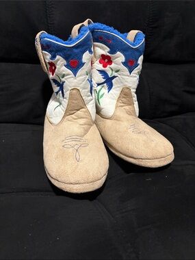 Montana Silversmiths Cowboy Kickers Cowgirl Slippers